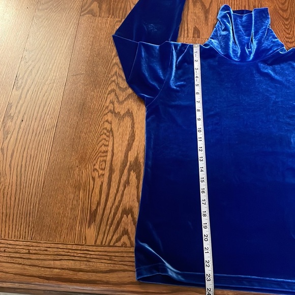 Vintage Lord and Taylor royal blue velvet velour super soft turtleneck top sz M - Picture 9 of 11